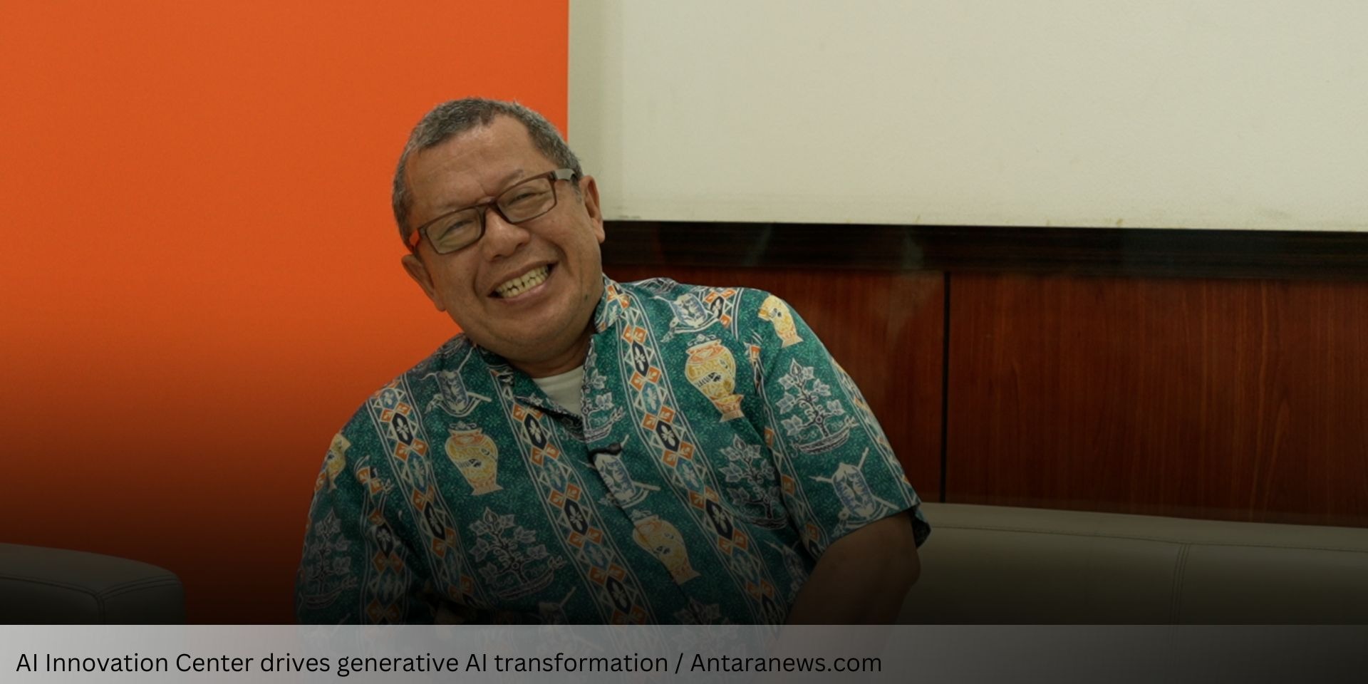 Onno W. Purbo's Role in Indonesia's Technological and Educational Transformation