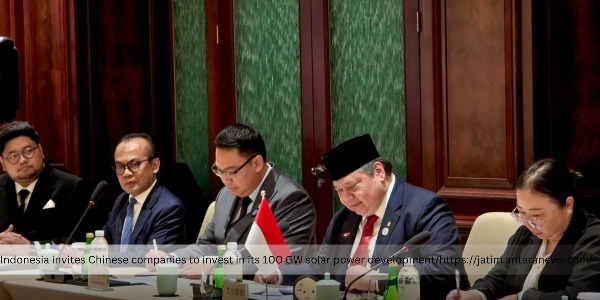 Airlangga Invites Chinese Companies to Invest in Indonesia's 100 GW Solar Power Project