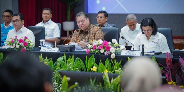 Government Economic Policy Package for Social Welfare: Stimulus Measures and Tax Adjustments for 2025