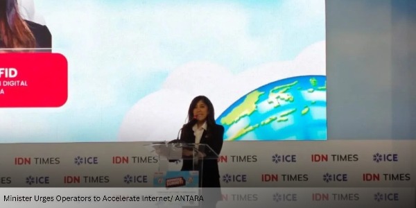 Minister Urges Operators to Accelerate Internet Expansion in Indonesia