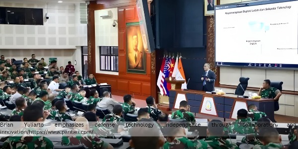 Minister of Higher Education, Science, and Technology (MENDIKTISAINTEK)  Encourages National Defense Technology Independence in the VUCA Era