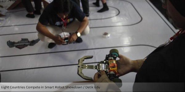 Eight Countries Compete in Smart Robot Showdown at International Robosport Tournament in Solo